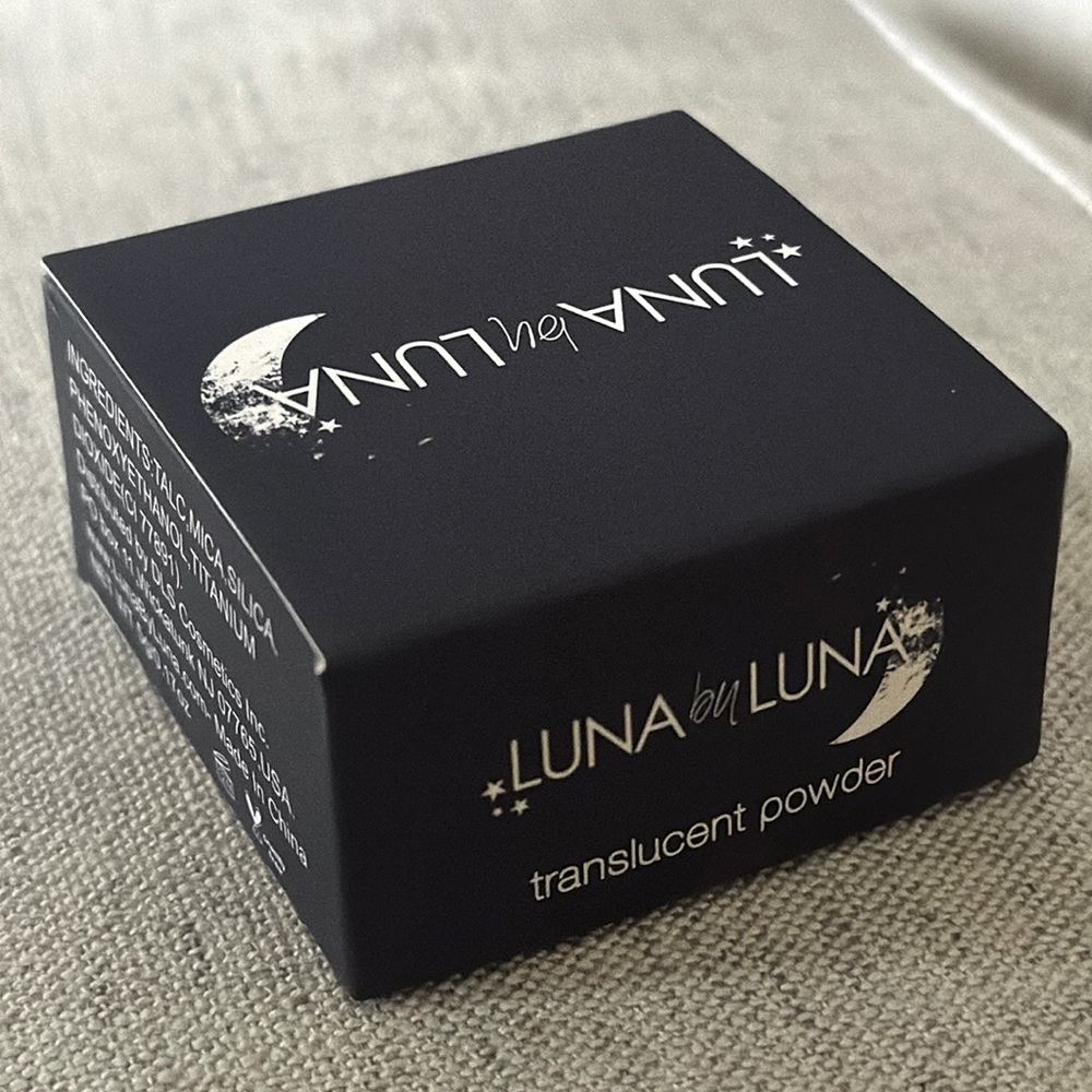 Luna by Luna Translucent Setting Powder full size